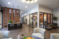 Rooftop Lounge, Pool and Fitness Center - Stylish Oasis