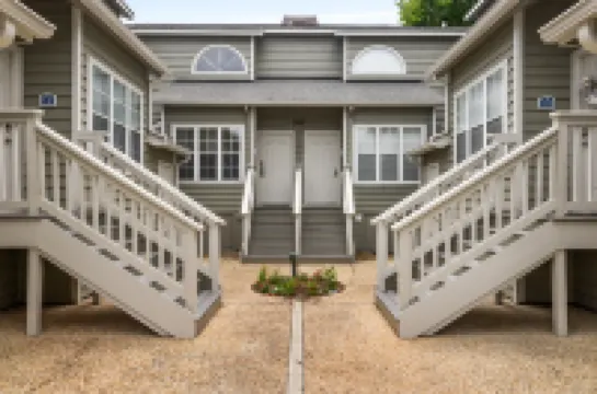 Spacious Split Level Villa with Loft and Pool Access - Inviting Getaway