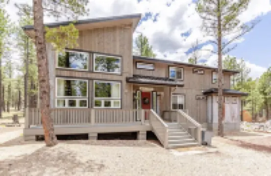 Cozy Winter Retreat - WiFi, Fireplace, Mountain Views Hotels in Parks