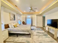 3BR, Pond View, Single Family House, Only 6 miles to North Myrtle Beach 리틀 리버 빌리지 쇼핑센터 주변 호텔