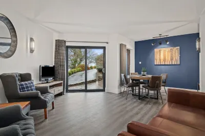 No1 Highpoint -Luxury 2 bed Sea view Apartment with onsite indoor swimming pool Hotels in 