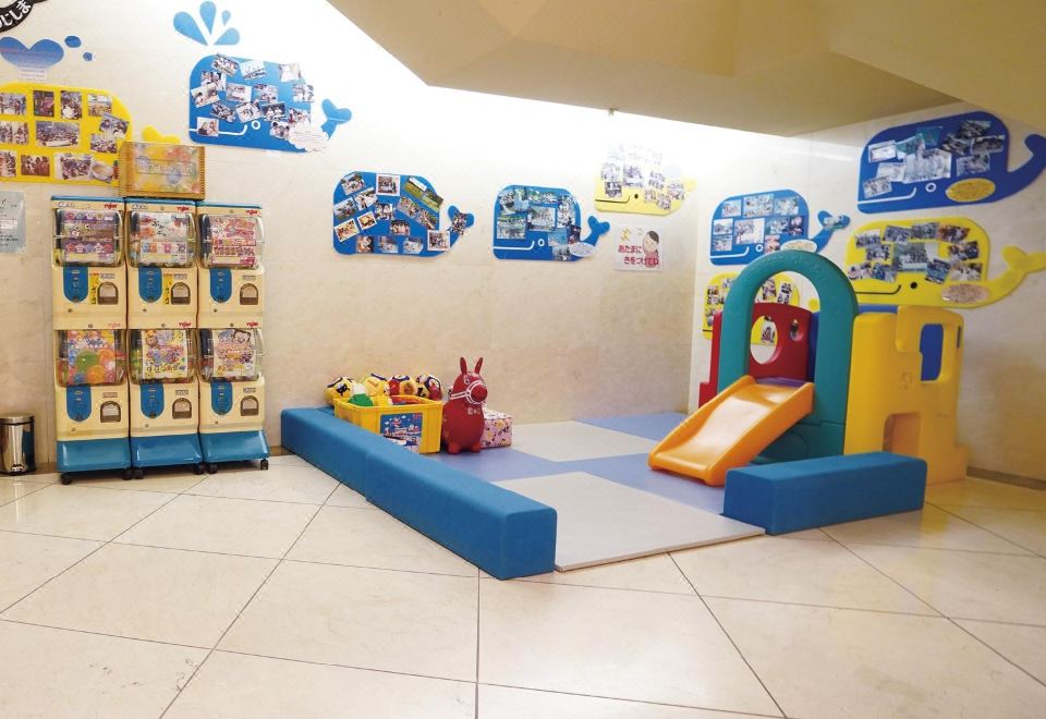 [아와지시마 더 그랜 리조트의 편안한 실내 모습]