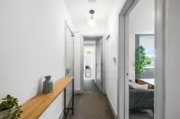 1 Bdr Modern Living in the Old Bank Hse