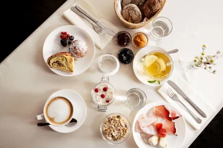 Hotel Gasthaus Post Отели в г. Sterzing