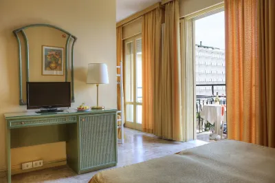 Hotel Amalfi Hotel in zona Top Market