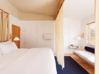 Standard Spa, Miami Beach Hotels near 1111