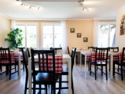 Jungfrau Hotel Annex Alpine-Inn Hotels in Wilderswil