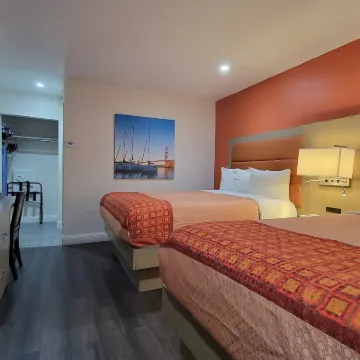 Presidio Parkway Inn Hotels near Full House House