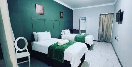 Leading Guest Farm Отели рядом с достопримечательностью «Oasis Caravan Park, Camping Ground and Chalets»