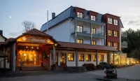 Hotel-Landgasthaus Ständenhof - parking