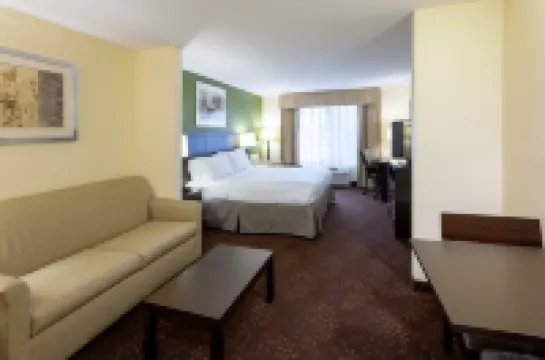 Holiday Inn Express & Suites ROCHESTER – MAYO CLINIC AREA by IHG Hotels in Rochester