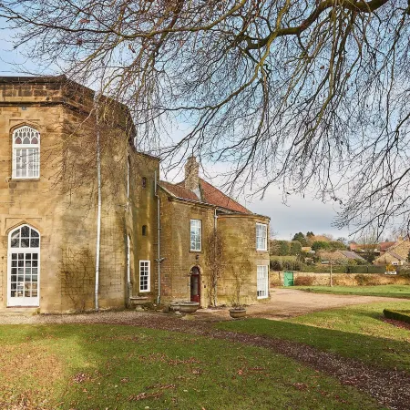 Host Stay Silton Hall