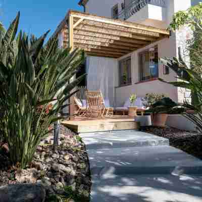 曼達拉海灘的傢俱齊全的開間拉叢林套房 Hotel Exterior