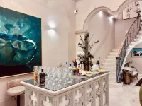 Howard House Hotel