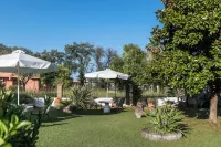 Phos Elegant Residences by Konnect, 400m to the Beach Hotel di Dassia