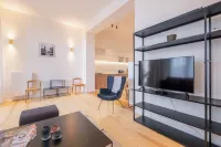 Self Check in  Brussels Apartment for 2 in Heart of  Trendy Saint-Gilles فنادق في اوکل