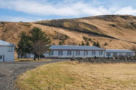 Hótel Búrfell Отели в г. Myrdalshreppur