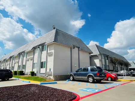 Motel 6 Duncanville, TX - Dallas