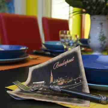 Vibrant 3 Bedroom Apartment in the Pulsing Heart of Budapest Dining/Meeting Rooms