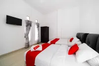 RedDoorz Near Makassar Town Square 2 Hotels in Manggala
