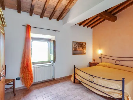 Lavish Holiday Home in Volterra with Pool Отели рядом с достопримечательностью «Borgo Pignano Horseback Riding»