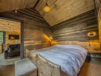 Romantic Hideaway with Hot Tub