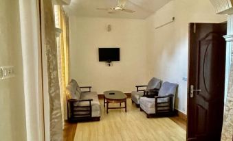 Hotel Suryadev