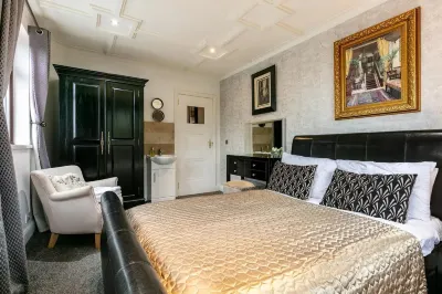 Cool Belfast Home Hotels near Logwood Plant Centre