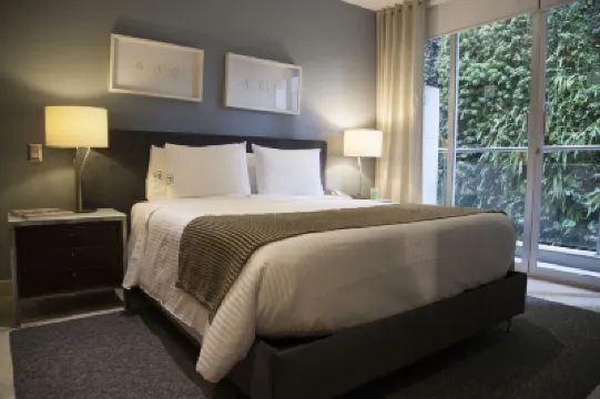 เพนซิลเวเนีย สวีทส์ โรงแรมใน