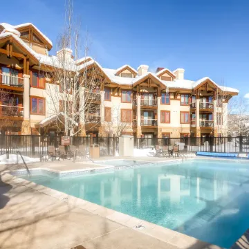 EagleRidge Lodge and Townhomes