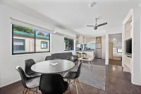 Eureka Stockade Holiday Park - balcony