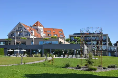 Hotel Traube am See Отели в г. Фридрихсхафен