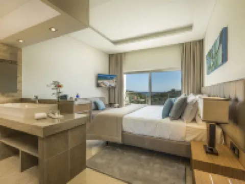 Caneiros Luxury House & Suites Hotels in Ferragudo