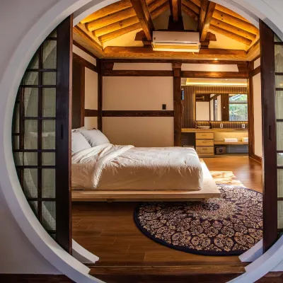 Soi Hanok Stay Hotels near Cheonmachong Tomb