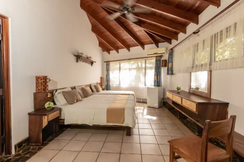 Cabinas Las Olas Hotels in Pinilla