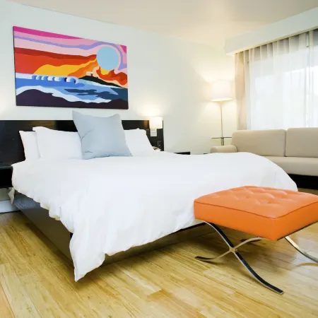 Hotel Current