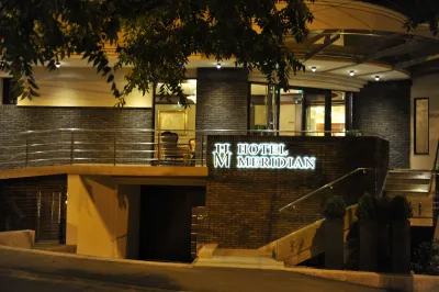 Hotel Meridian Hotels near Daffodils' Park