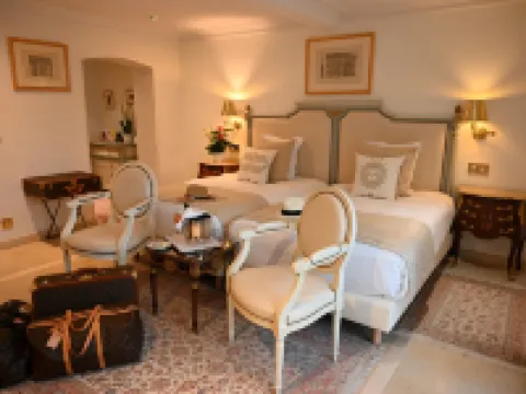 ラ ヴィラ ウジェーヌ エペルネーのホテル