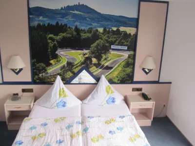 Hotel Zur Burg Nürburg