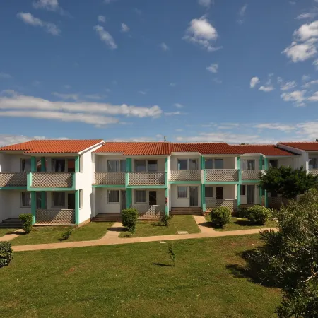 Kazela Apartments