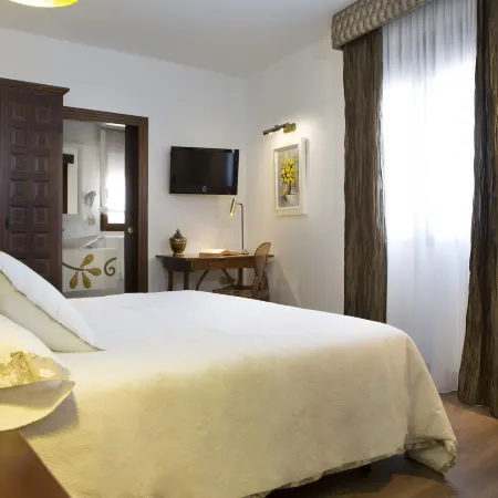 Hotel Hierbaluisa