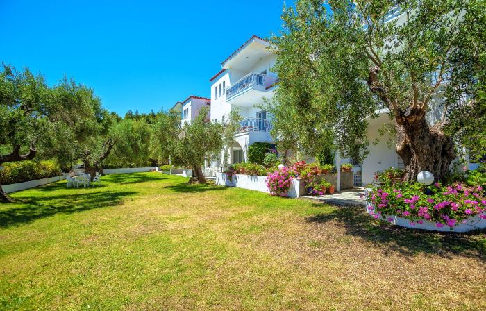 Xenios Faros Apartments
