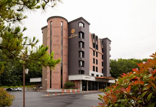 호텔 더 스타의 모던한 복도 인테리어