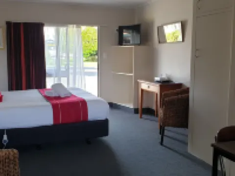 Commodore Motor Lodge Hotels in Ashburton