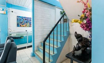 RedDoorz @ La Maria Pension And Tourist Inn