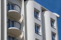Le Cetai Cannes Beach Hotel - piscina