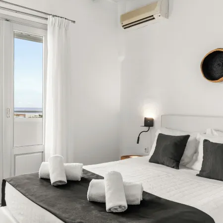 Mr and MRS White Paros