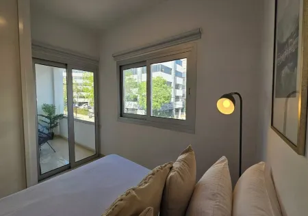 Phaedrus Living: City Centre Luxury Flat Esperidon 201 Отели в г. Никосия