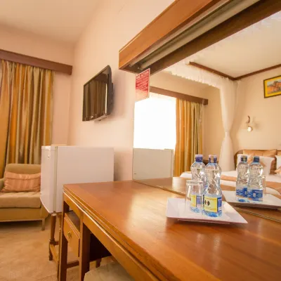 Sirikwa Hotel Hotels near Zion Mall