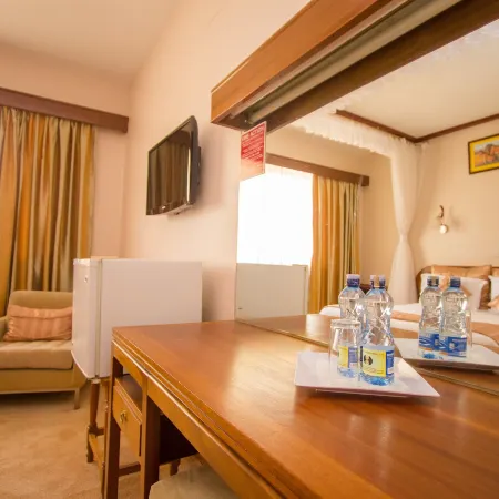 Sirikwa Hotel